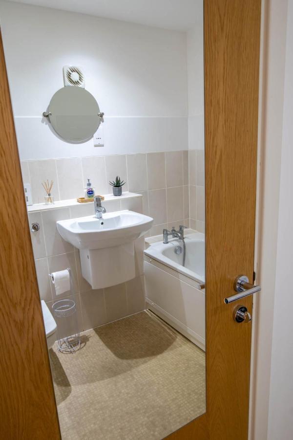 The Chaucer - Modern 3 Bed Home With Parking Close To City Centre 캔터베리 외부 사진